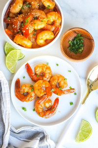 ﺟﻤﺒﺮي ﺑﺎﻟﻌﺴﻞ واﻟﺜﻮم